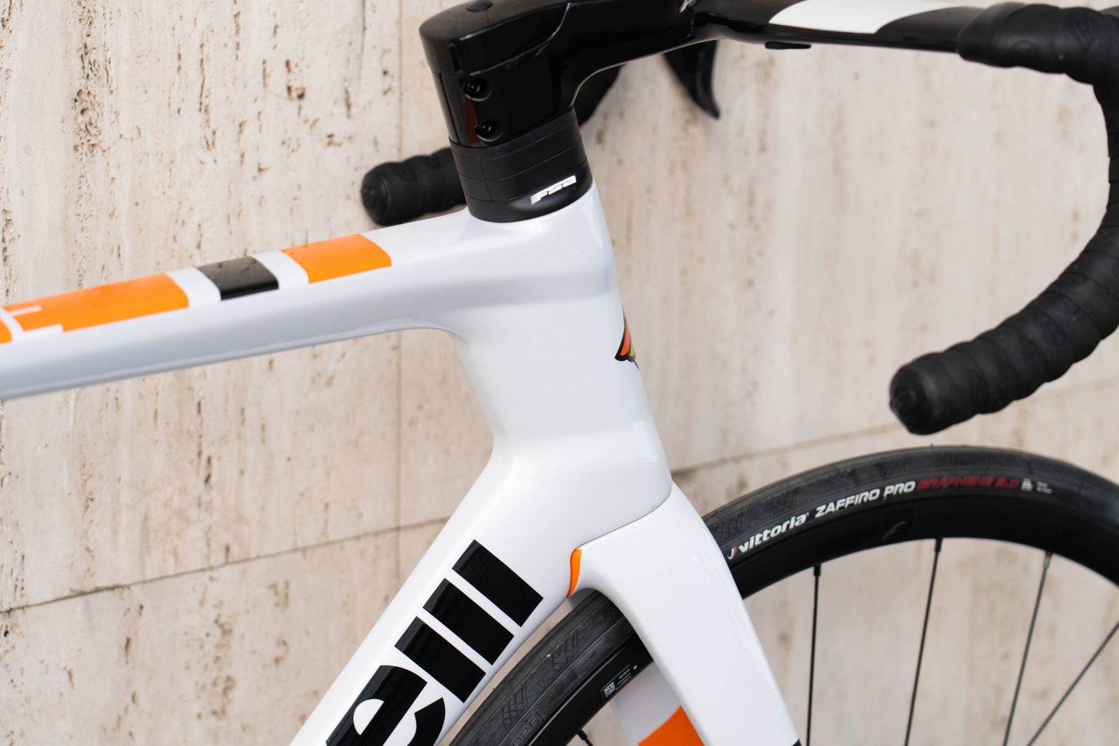 Cinelli Pressure 2022 | Shimano Ultegra 12s | Size L | Complete bicycle | In Stock - Image 6