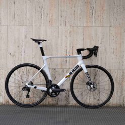 Cinelli Pressure 2022 | Shimano Ultegra 12s | Size L | Complete bicycle | In Stock